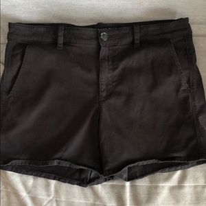 American Eagle black size 16 shorts midi